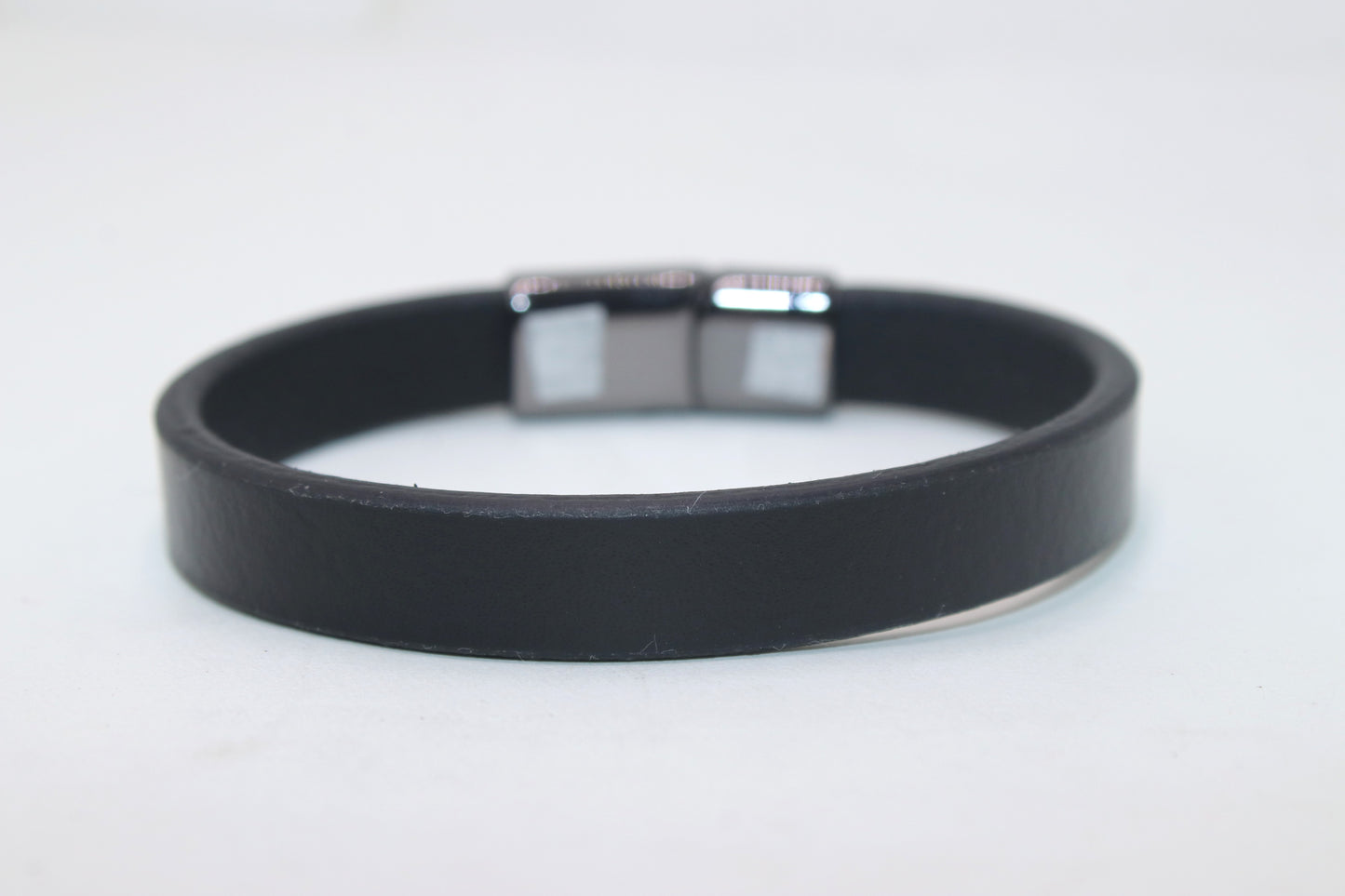 Minimal Leather Bracelet