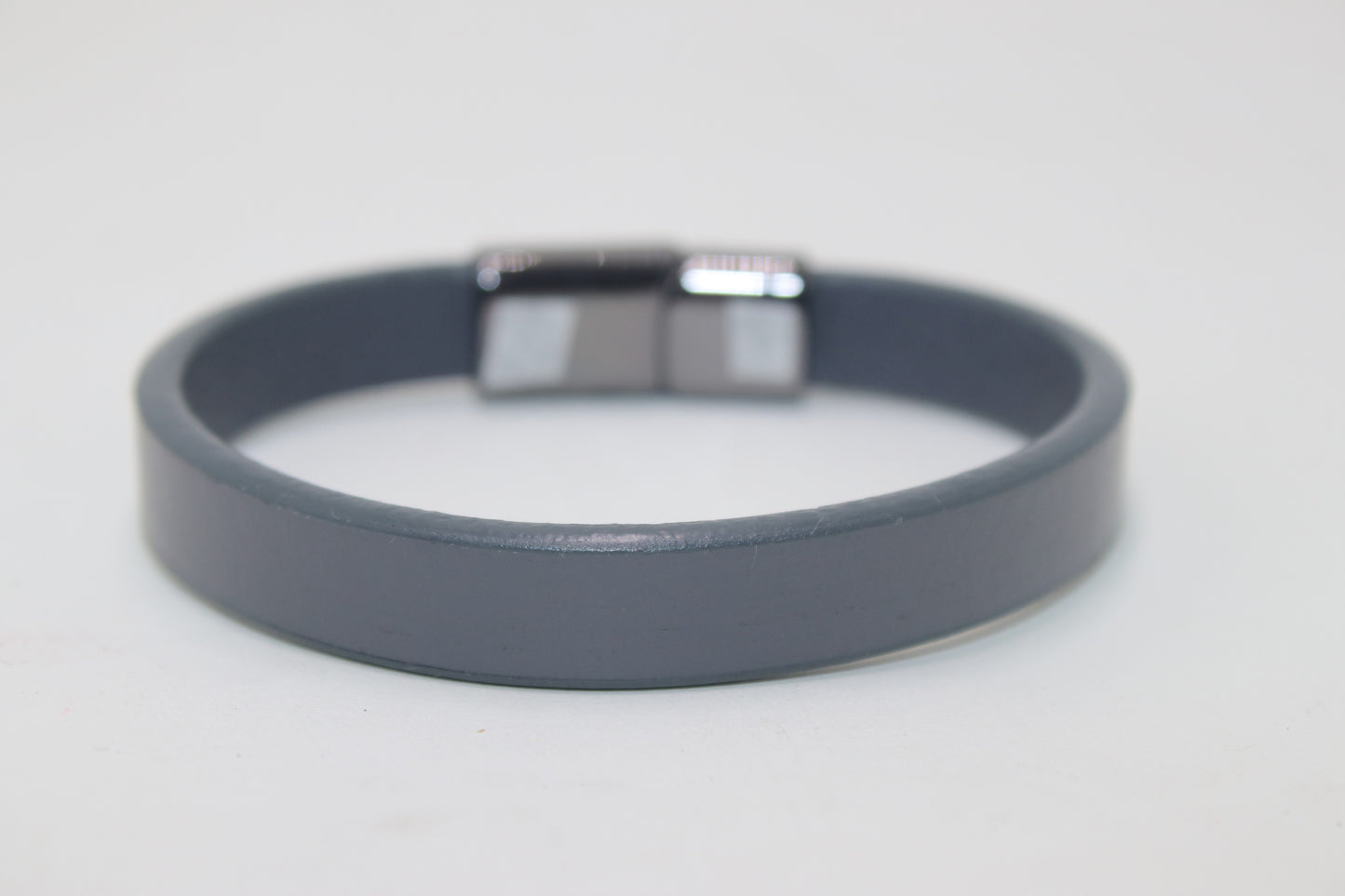 Minimal Leather Bracelet